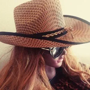 mine | Accessories | Tan Cowgirl Hat With Gold Chain With  display picture 2